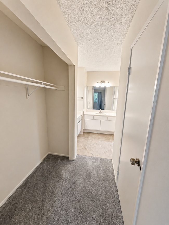 Building Photo - North Pomona Townhome with Private Patio and Community Pool!