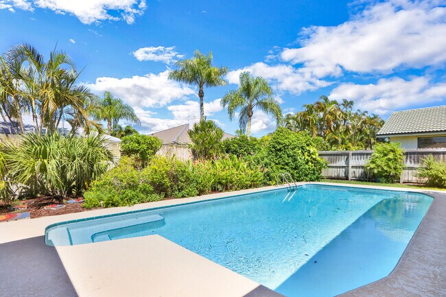 Building Photo - 85 Hickory Hill Rd