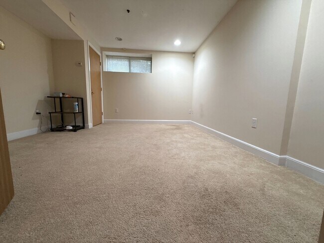 Building Photo - 73 Arrowhead Cir