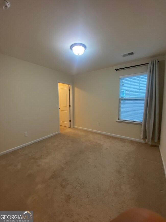 Building Photo - 116 Winslow Cir