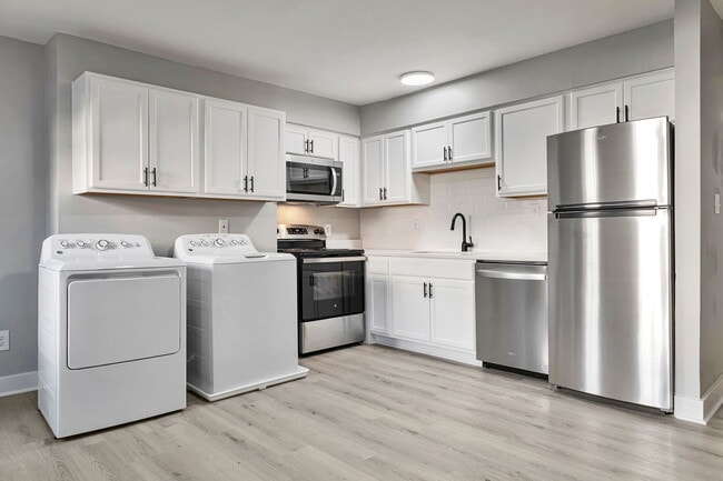 Building Photo - 616 N 21st St