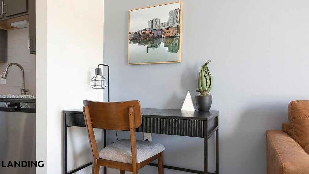 Building Photo - 6000 Front St