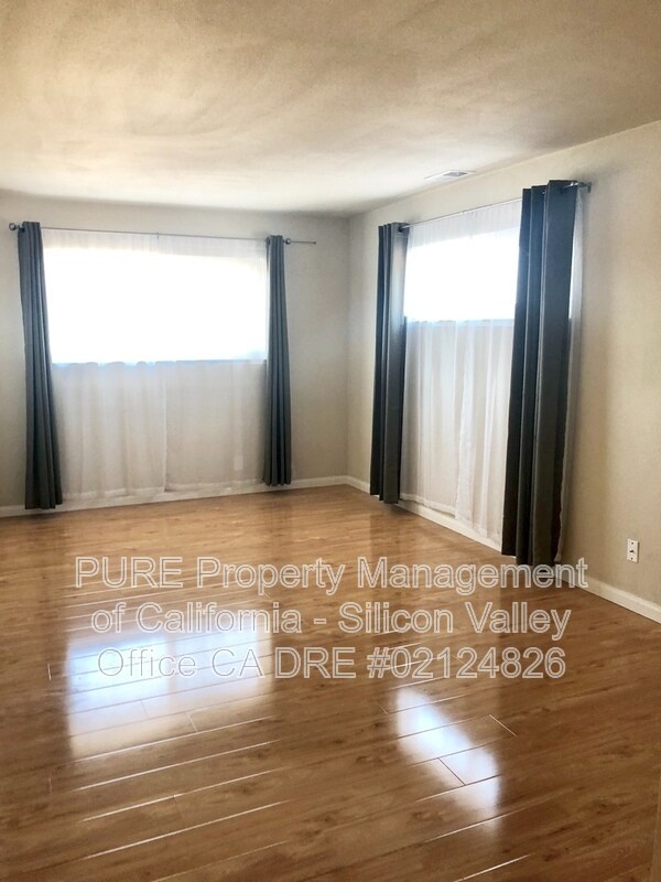 Building Photo - 1694 Starlite Dr