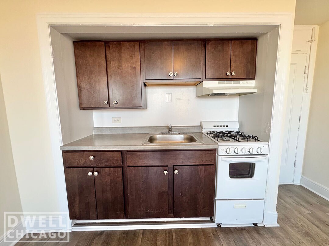 Building Photo - 2779 N Milwaukee Ave