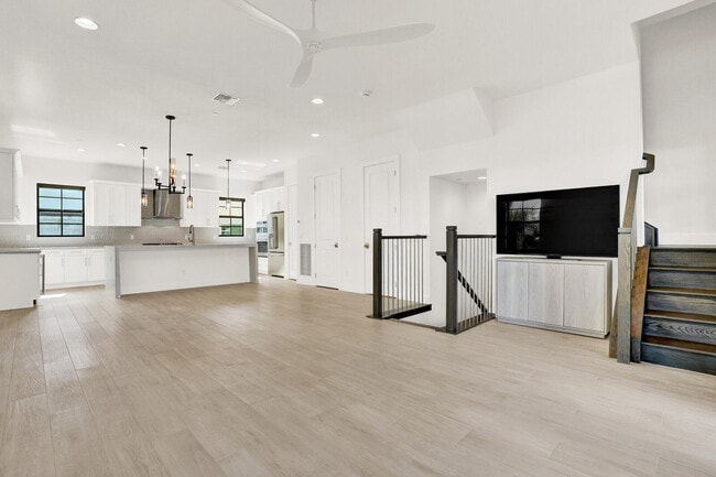 Building Photo - 12711 Machiavelli Way