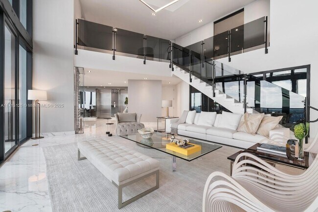 Building Photo - 18555 Collins Ave