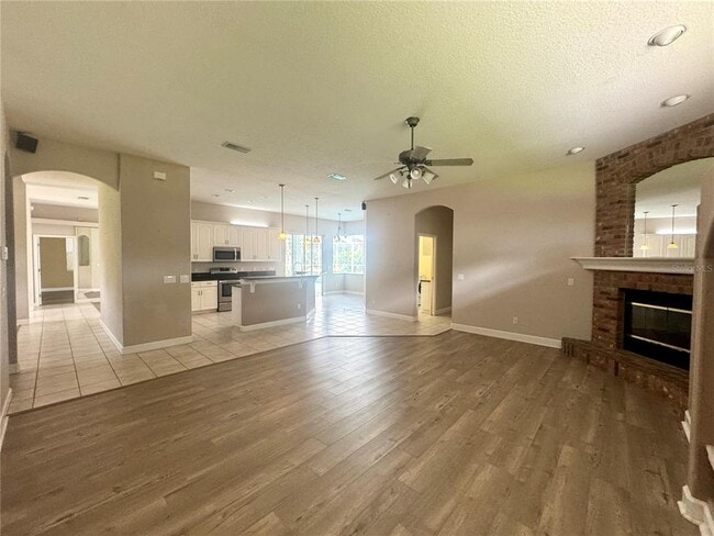 Building Photo - 401 Havenwood Way