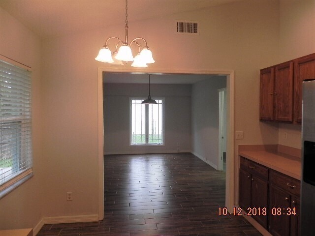 Building Photo - Charming 3 bedroom 2 Bath Home in St Cloud