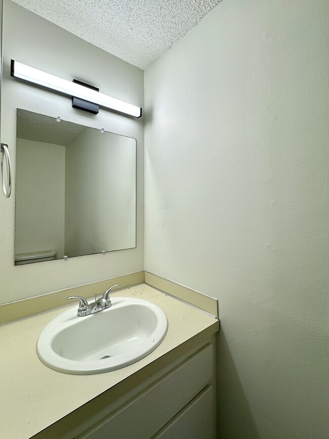 Building Photo - 101 Adirondack Loop