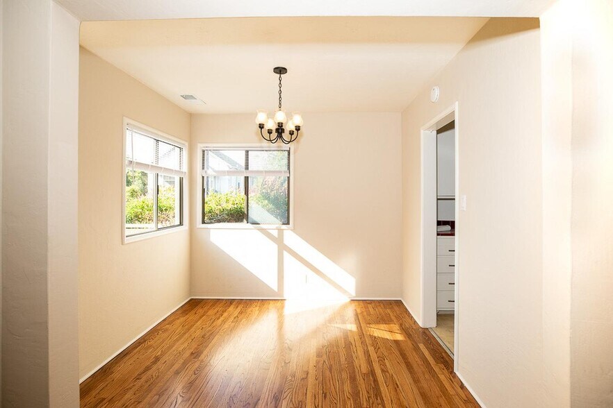 Building Photo - Remodeled 1BR Unit with Garage - Steps to BART in El Cerrito