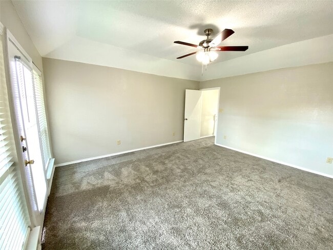 Building Photo - 500 Norwood Pl