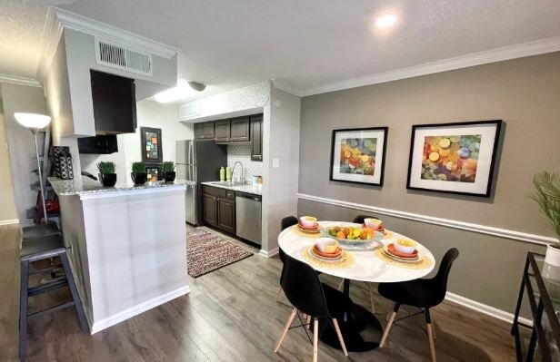 Building Photo - 7575 Gosling Rd