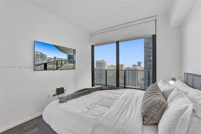 Building Photo - 801 S Miami Ave