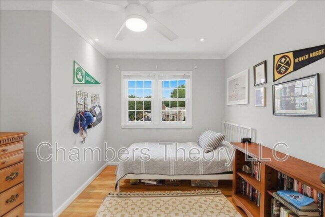 Building Photo - 9221 Talisman Dr
