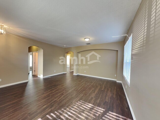 Building Photo - 5523 Remsen Cay Ln