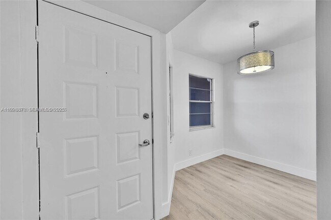 Building Photo - 1200 SW 124th Terrace