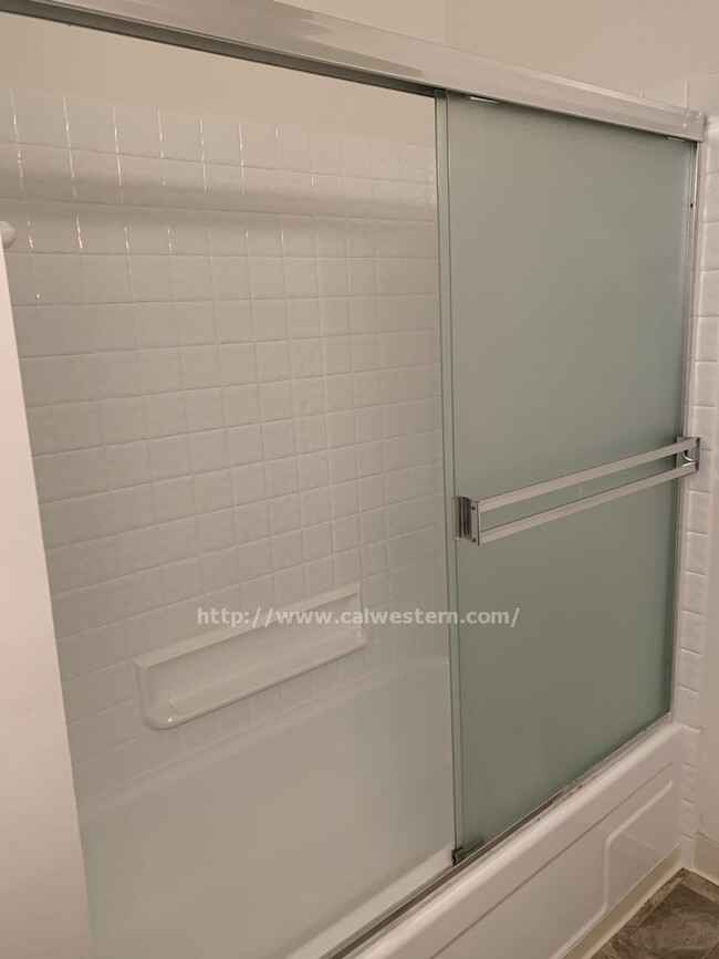 Building Photo - Large one bedroom apartments available now