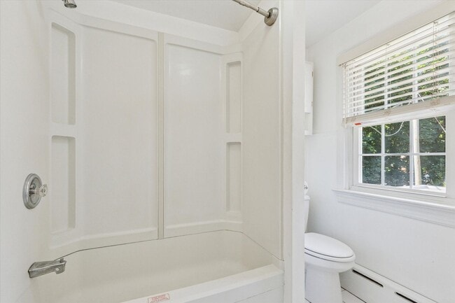 Building Photo - Renovated 2-Bed Carriage Home with Private...