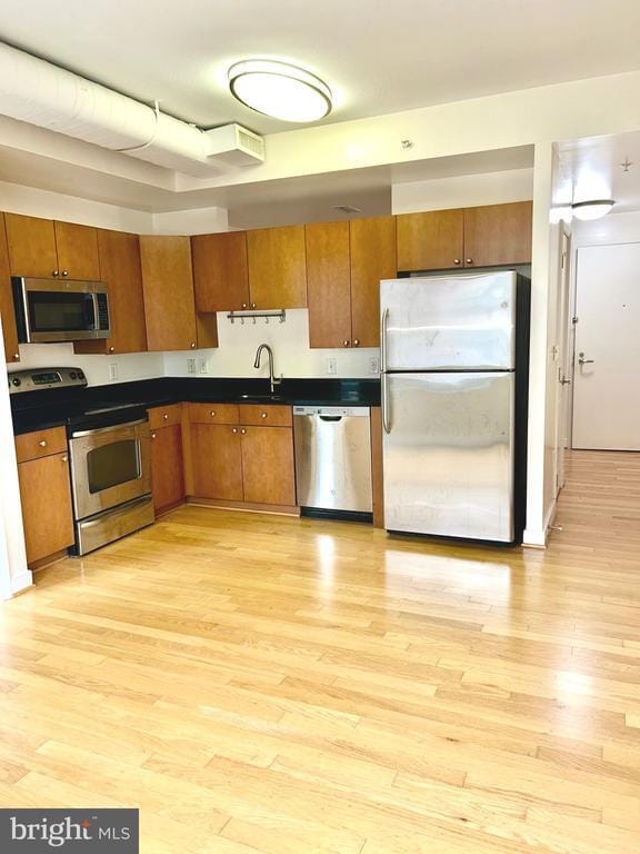 Building Photo - 155 Potomac Passage
