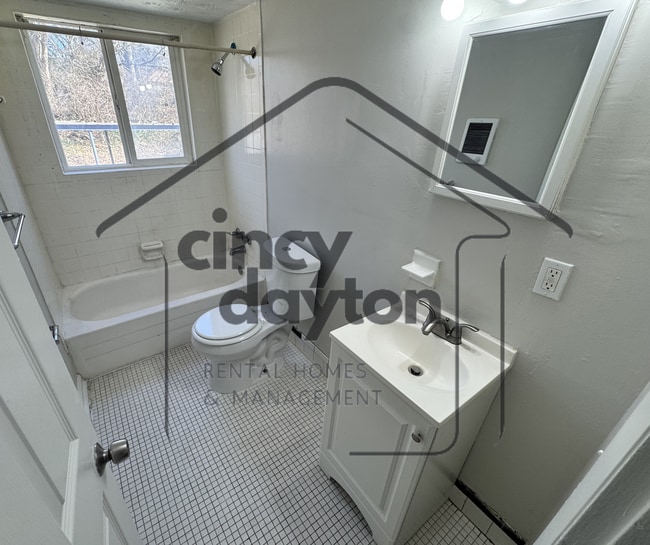 Building Photo - 6118 Stover Ave