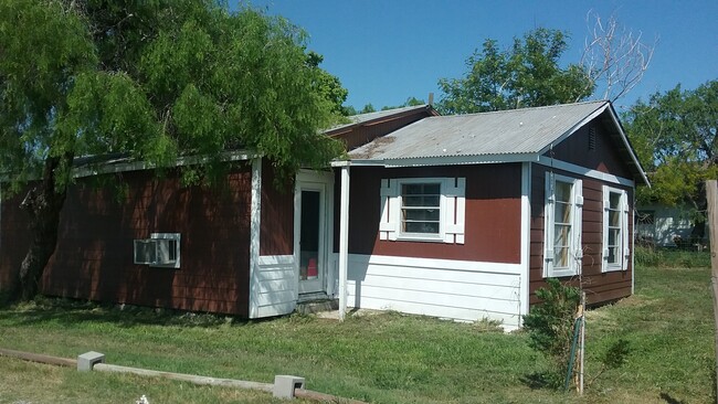 Front of the house kitchrn - 15012 County Road 1876