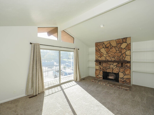 Building Photo - Home on Ponderosa Drive