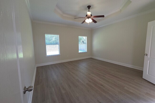 Building Photo - Spacious 4-Bedroom Rental in Daphne School...