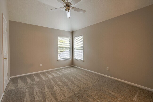 Building Photo - 131 Little Mill Pl