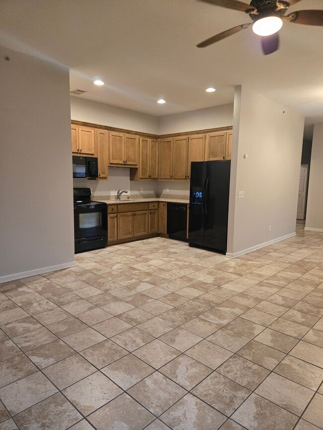 Building Photo - Sophisticated 2-Bedroom Retreat Featuring Soaring Ceilings & Modern Comforts