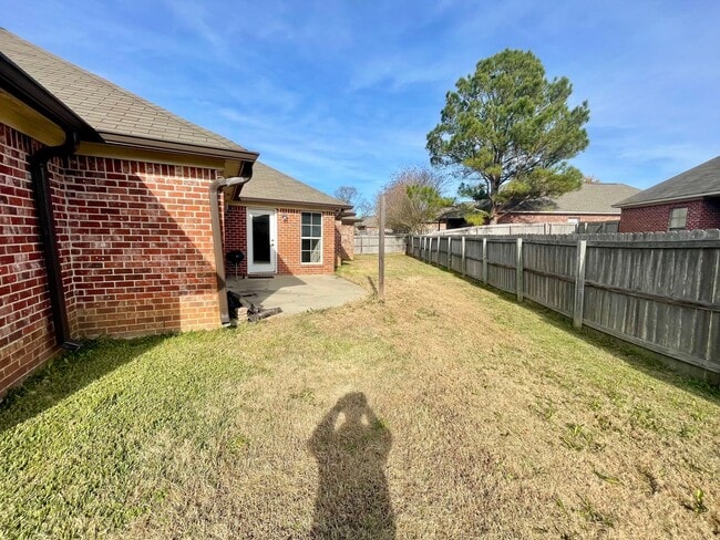 Building Photo - 106 Harvey Cir