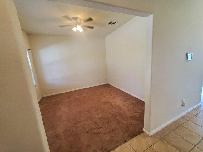 Building Photo - 248 Crowfoot Dr