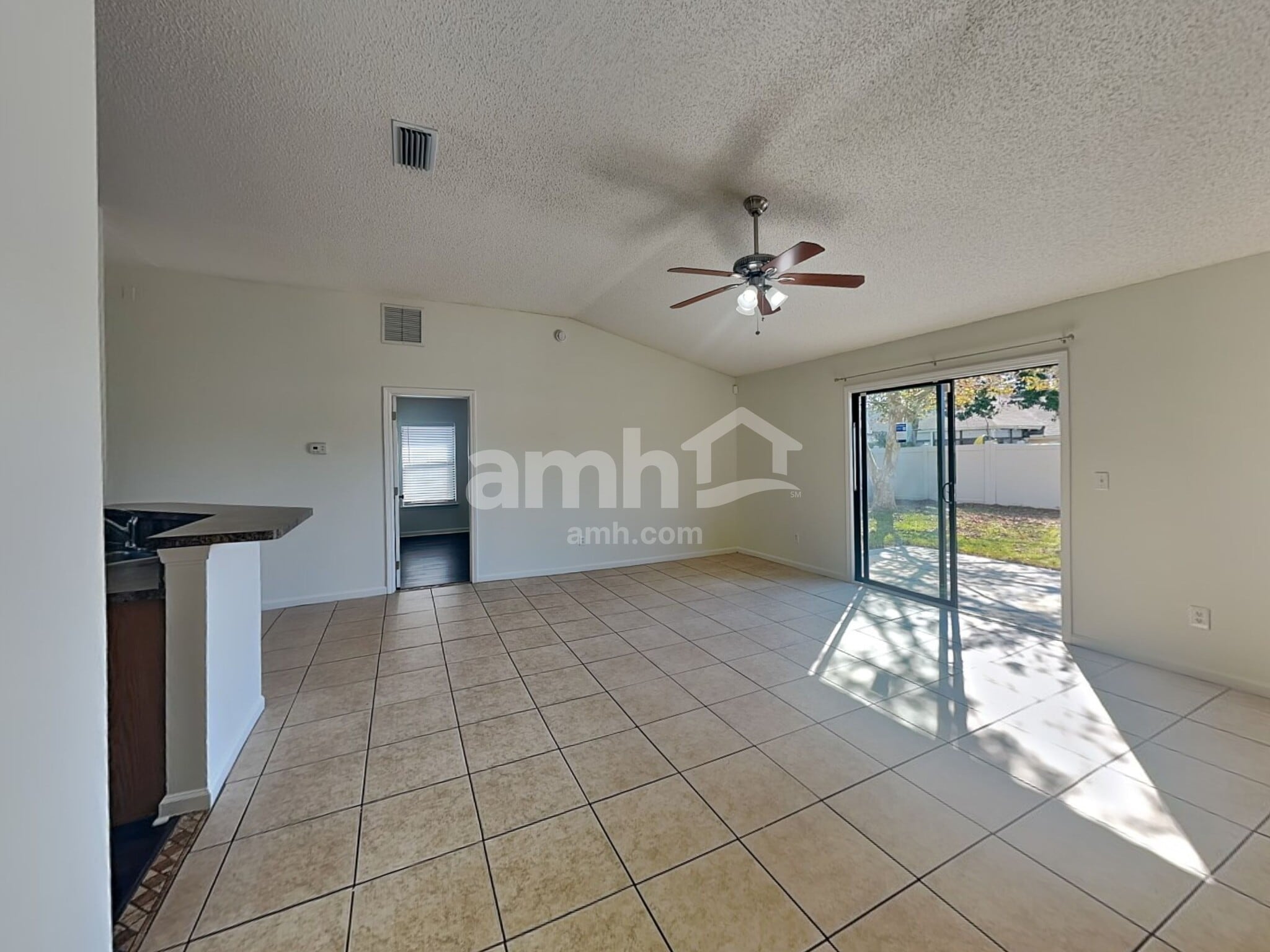 Building Photo - 3753 Woodbriar Dr