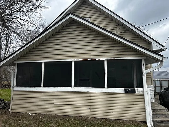 Building Photo - 2621 Davison Rd