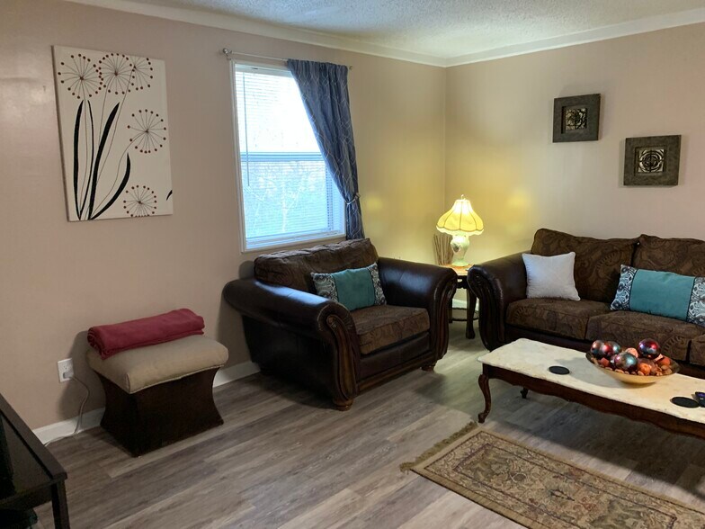 Building Photo - 2612 Couchville Pike