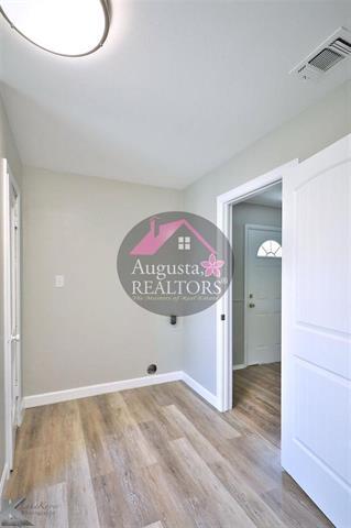 Building Photo - 1625 Burger St