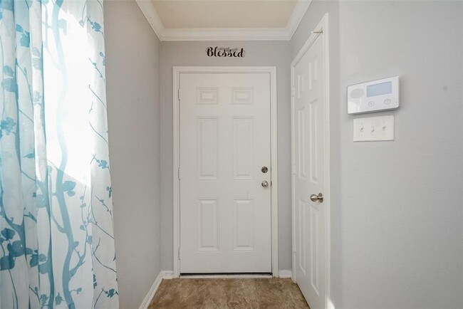 Building Photo - Beautiful stone front 2 story home in the ...