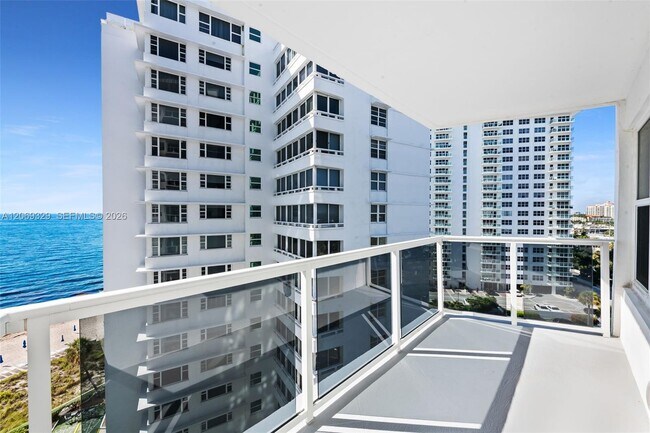 Building Photo - 3700 Galt Ocean Dr