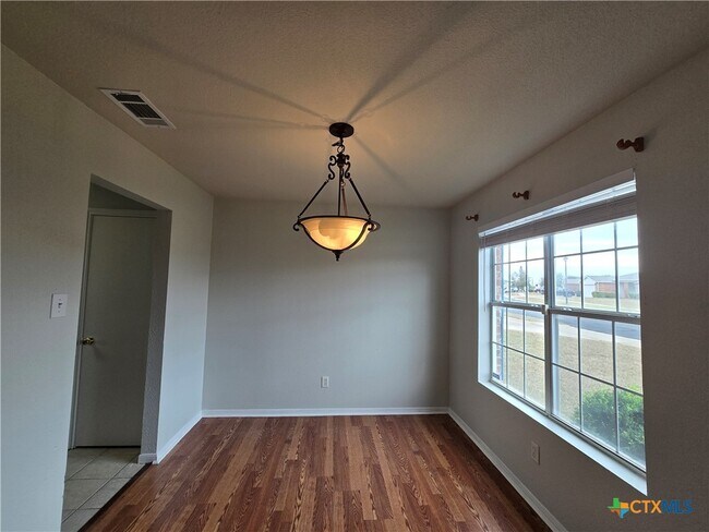 Building Photo - 4407 Paintbrush Dr