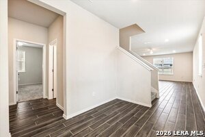 Building Photo - 2521 Ayers Dr