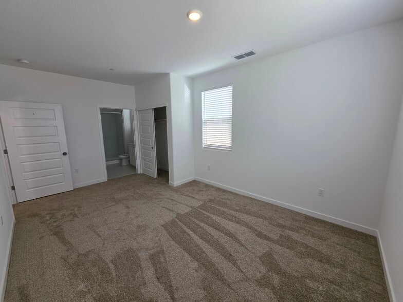 Building Photo - 10221 Terra Franca Way