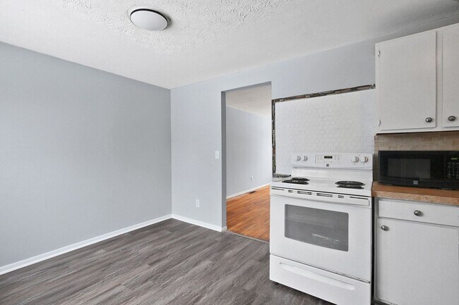 Building Photo - 3751-3753 Briggs Rd