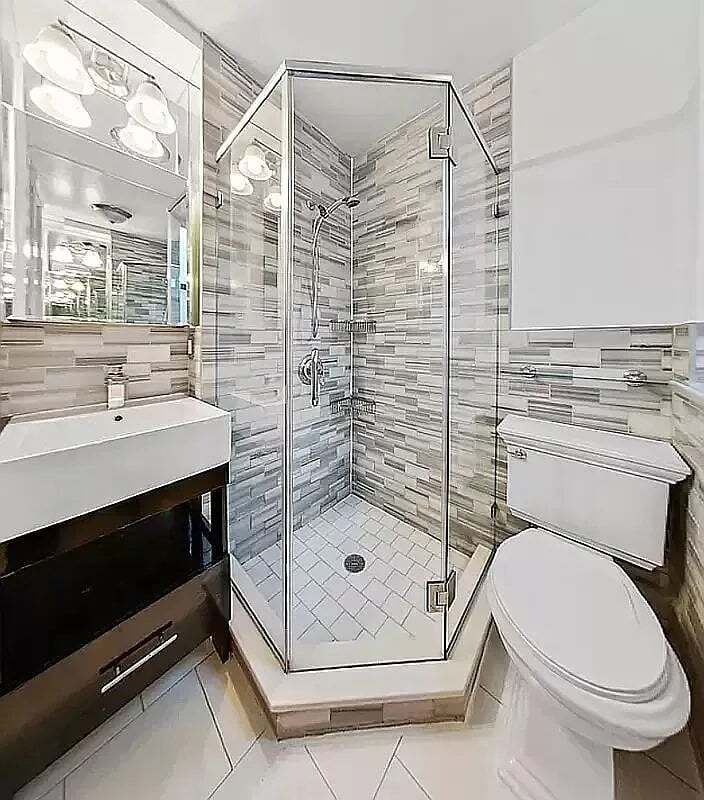 Building Photo - 115 Avenue A