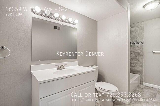 Building Photo - Charming 2-Bedroom Garden-Level Apartment ...