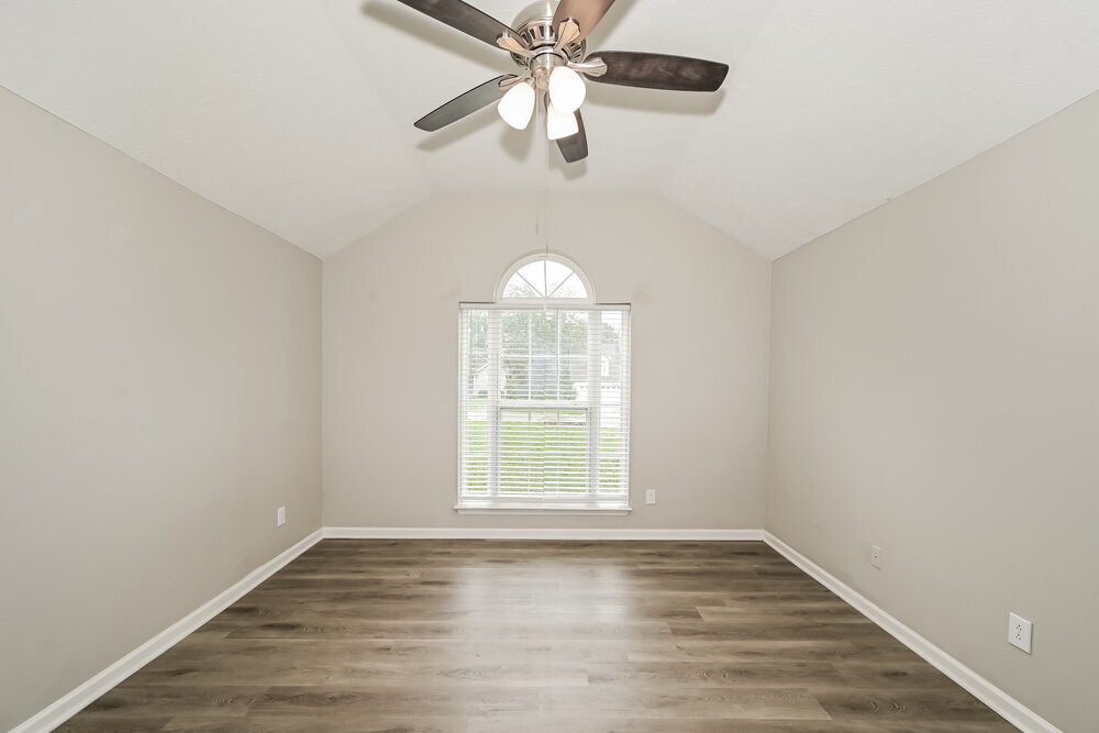 Building Photo - 416 Lake Forest Dr