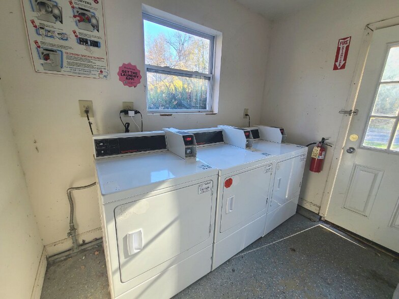 Building Photo - 1903 Country Ln