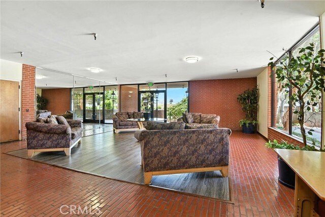 Building Photo - 8828 Pershing Dr