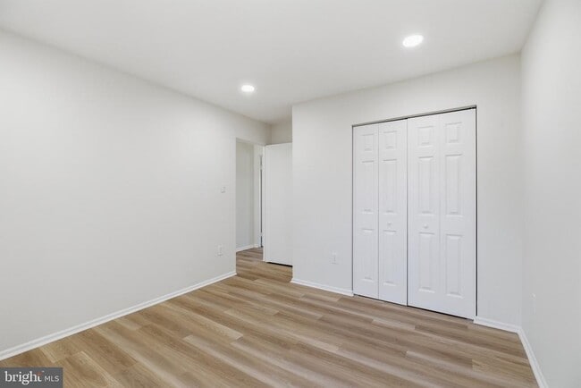 Building Photo - 102 N Duke Dr
