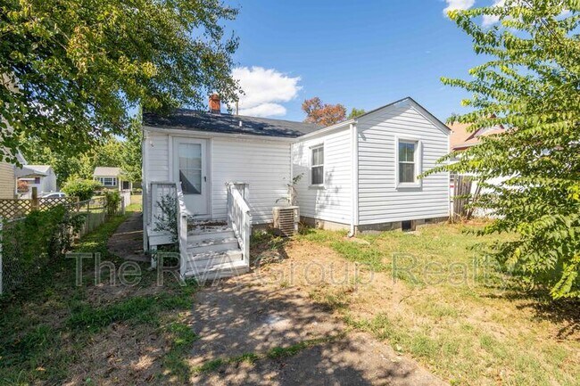 Building Photo - 1407 N 32nd St