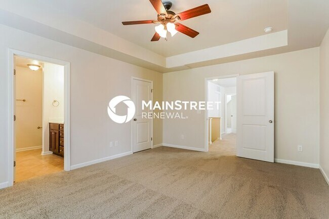 Building Photo - 4 Bedroom Pet-Friendly Home in GARNER, NC with Main Street Renewal