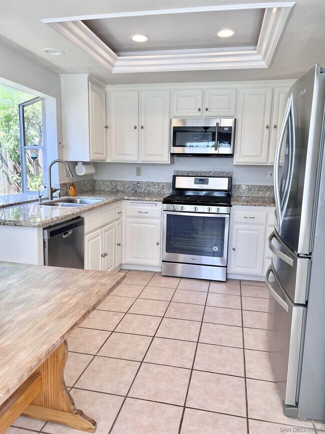 Building Photo - 12168 Waverly Downs Ln